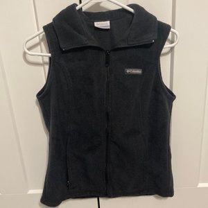 Columbia sweater vest (S)